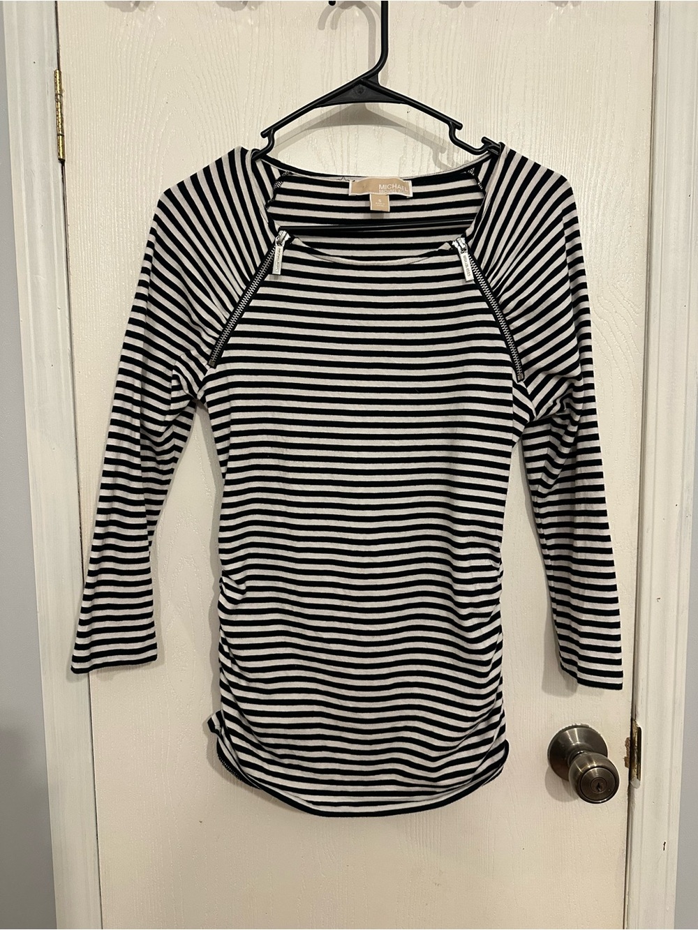 MICHAEL Michael Kors Black & White Striped Zip-Shoulder Long Sleeve Top